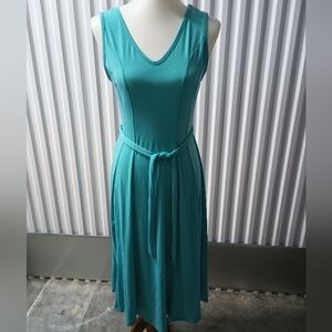 Elegant Teal Sleeveless Dress